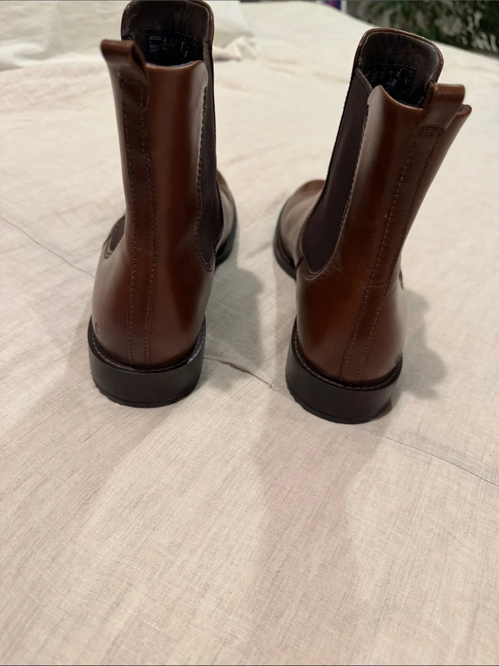 Ecco Men's Chestnut Leather Chukka Boots